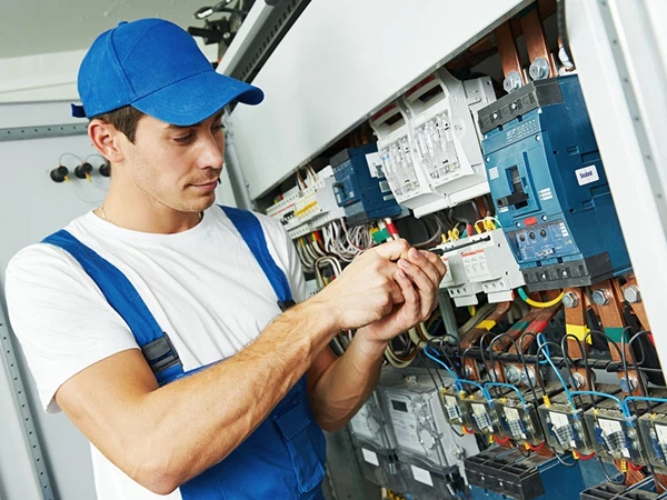 Nguyên nhân gây mất an toàn khi sử dụng điện và biện pháp phòng tránh